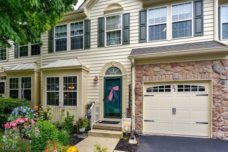 32 Weber Ave