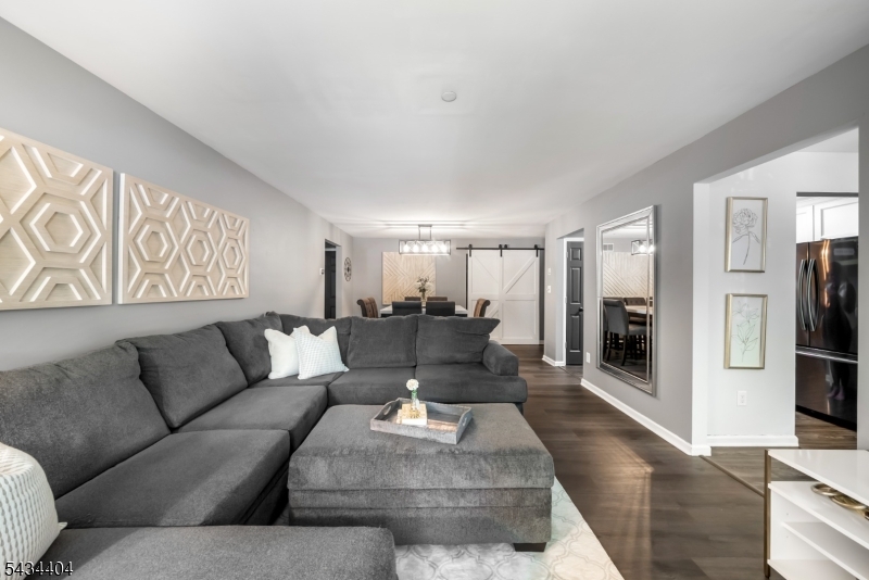 74 Crestview Ln