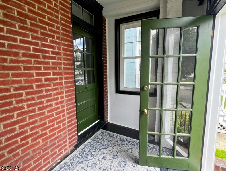60 Montague Pl 2