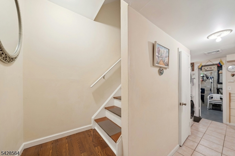 210 Caldwell Ave