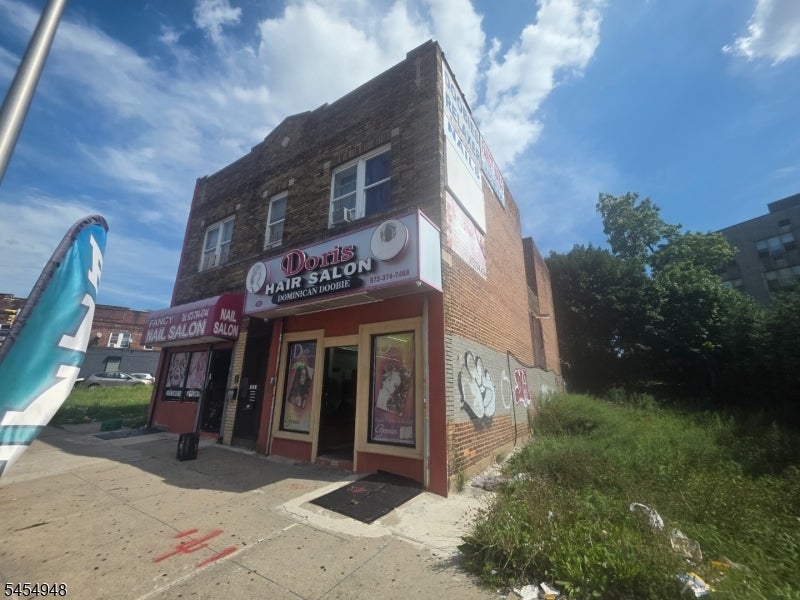 721 Springfield Ave
