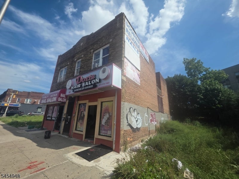 721 Springfield Ave
