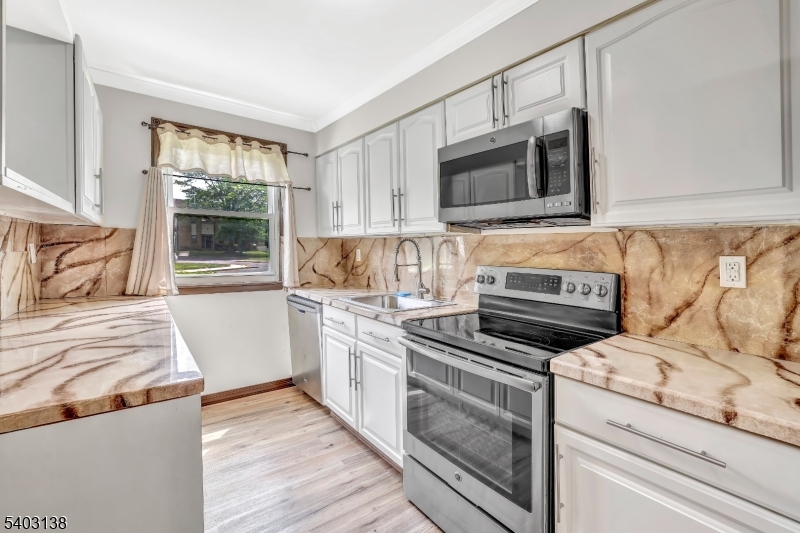 1475 Mount Holly Rd 4