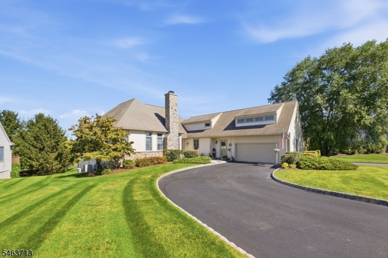 2 Troon Dr