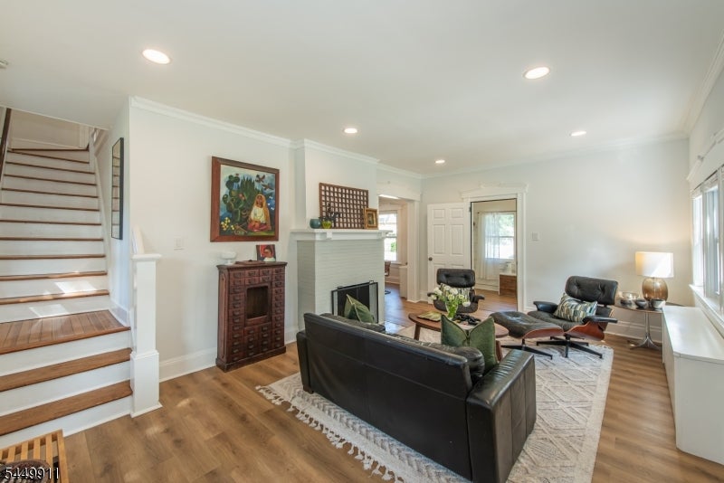 31 Morse Ave