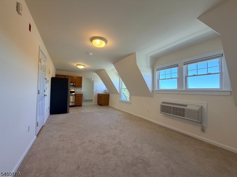 200 Woodport Rd