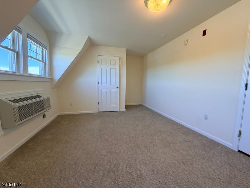 200 Woodport Rd