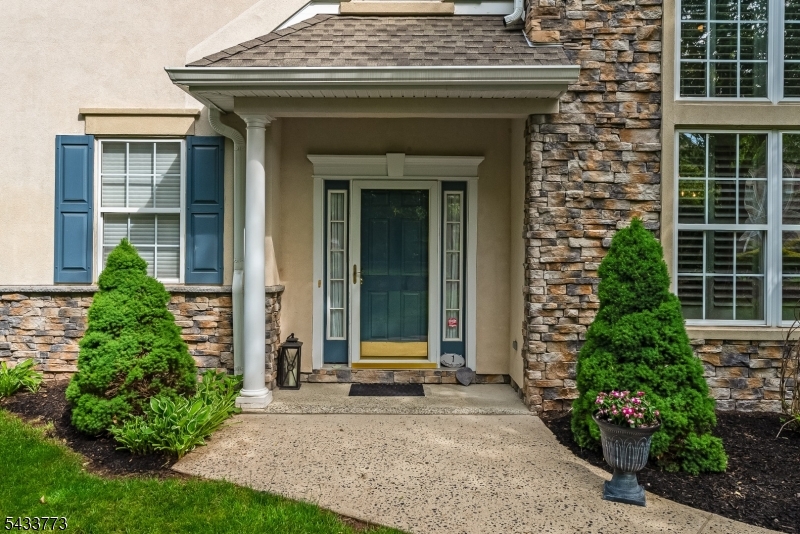 1 Ebersohl Cir