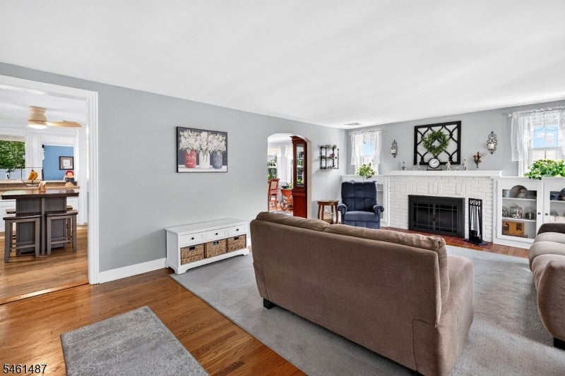 11 Indian Spring Rd