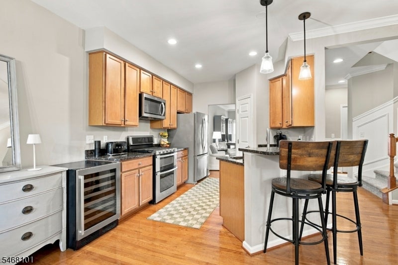 27 Village Ln