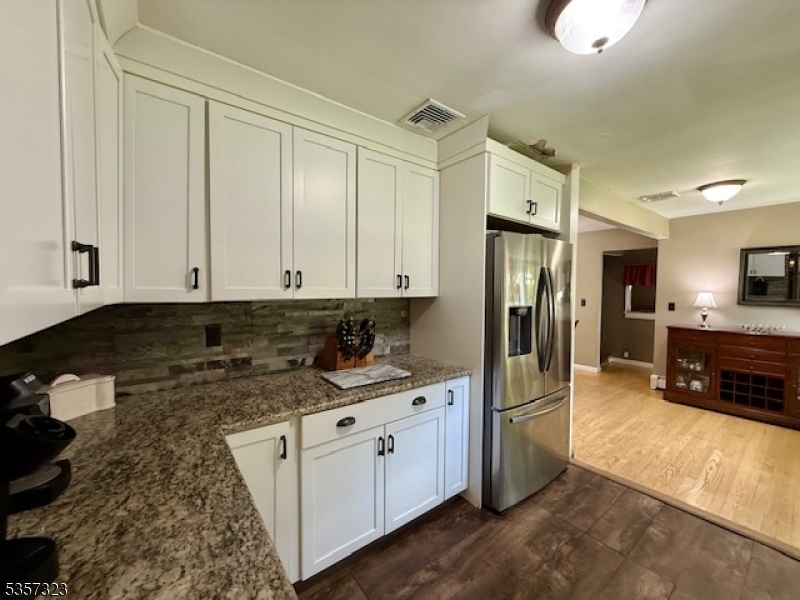 128 Upper High Crest Dr