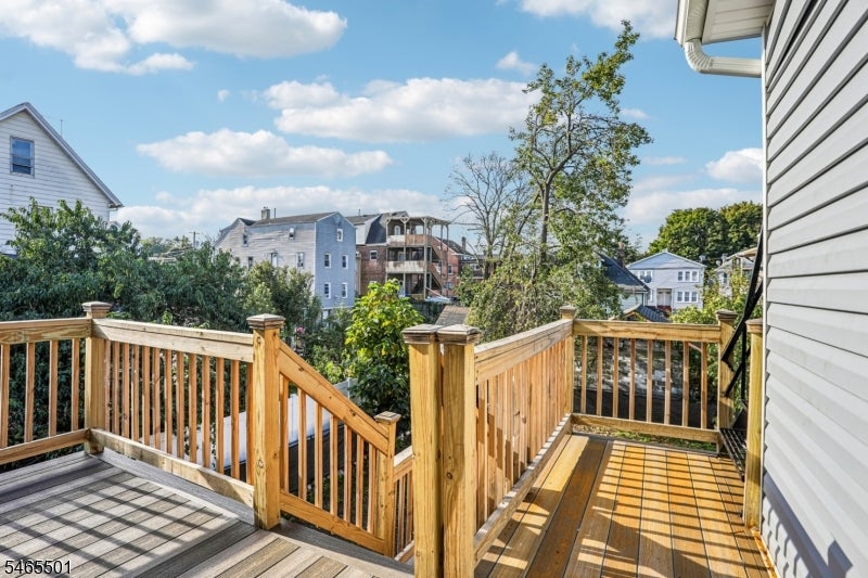 170 Seaman St 2