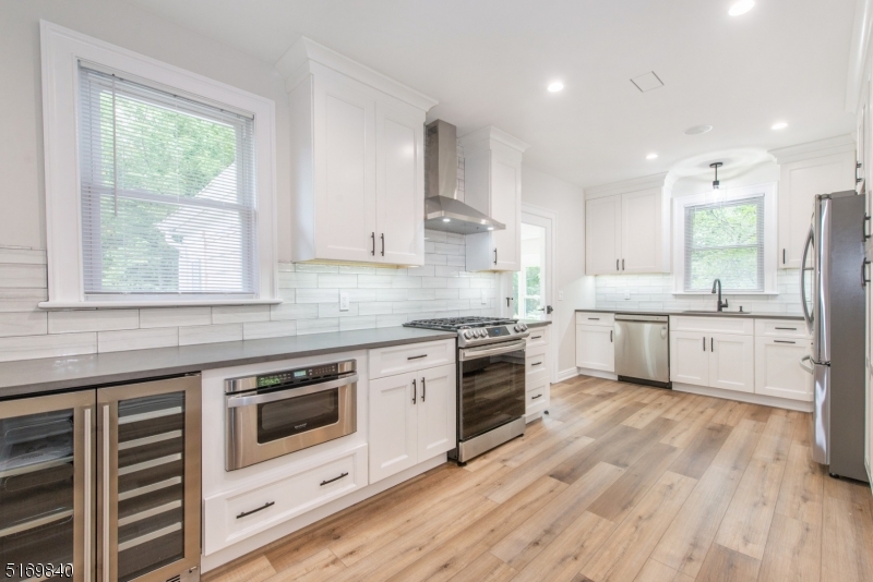 31 Oak Grove Rd 2