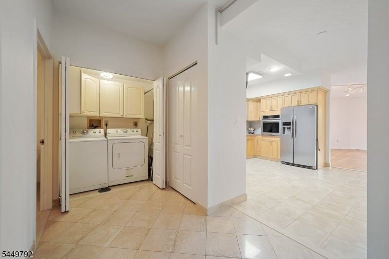 10 Smith Manor Blvd 820