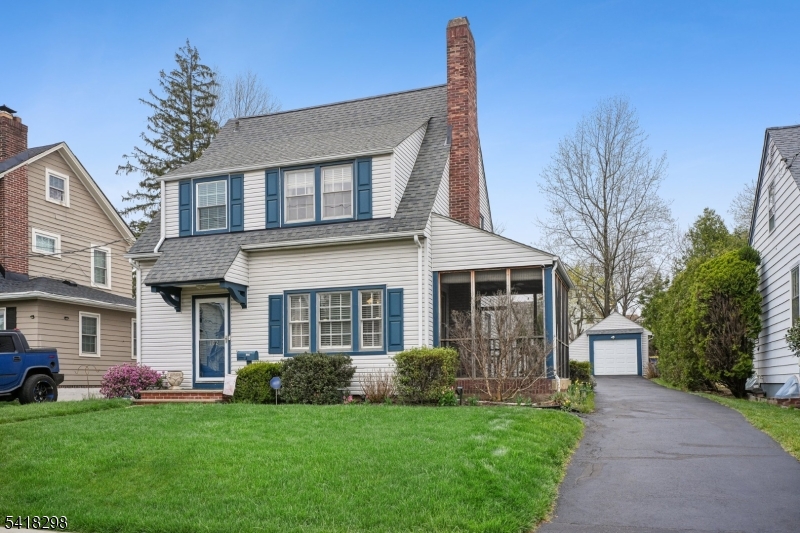 162 SANDFORD AVE