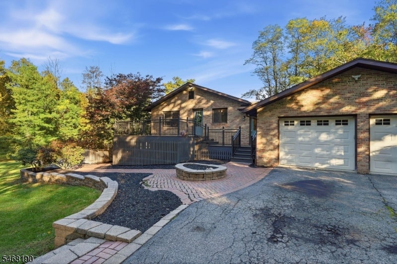 2 Fredonia Ct