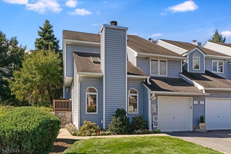 25 Knutsen Dr