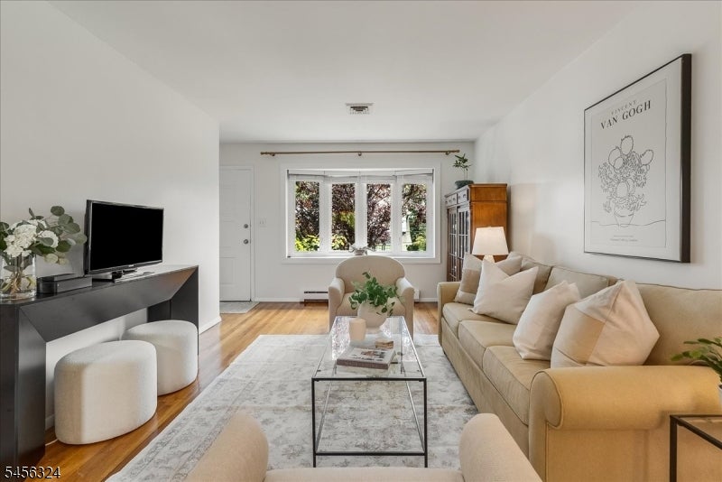 12 Francis Pl