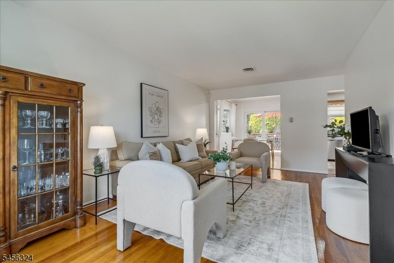 12 Francis Pl