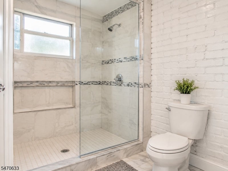 275 Pine St Fl 1 1
