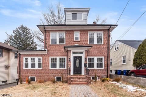 33 Robertson Rd West Orange Twp. NJ 07052