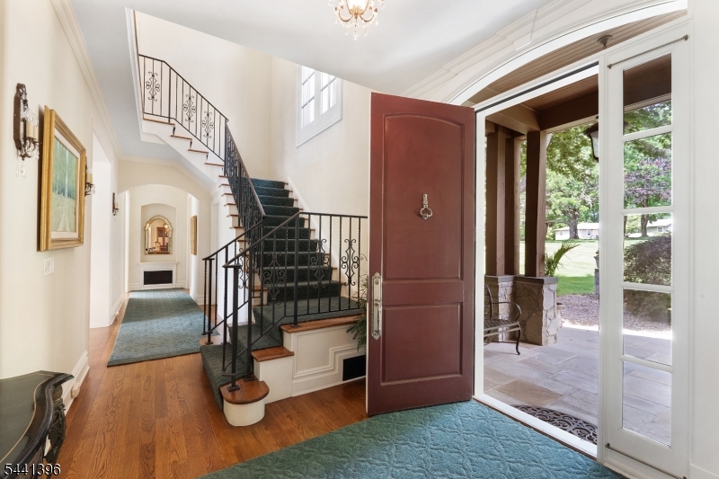 9 Pitney Dr
