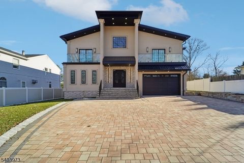 24 Holmes Ln Wayne Twp. NJ 07470