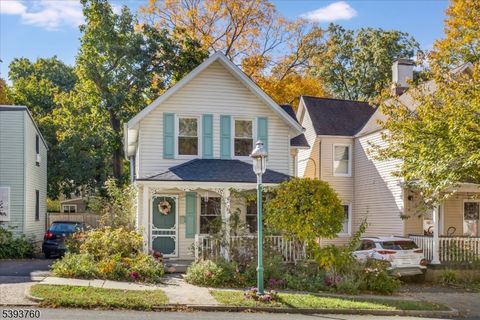 Photo of 82 Roland Ave, South Orange, NJ 07079 (MLS # 3995243)