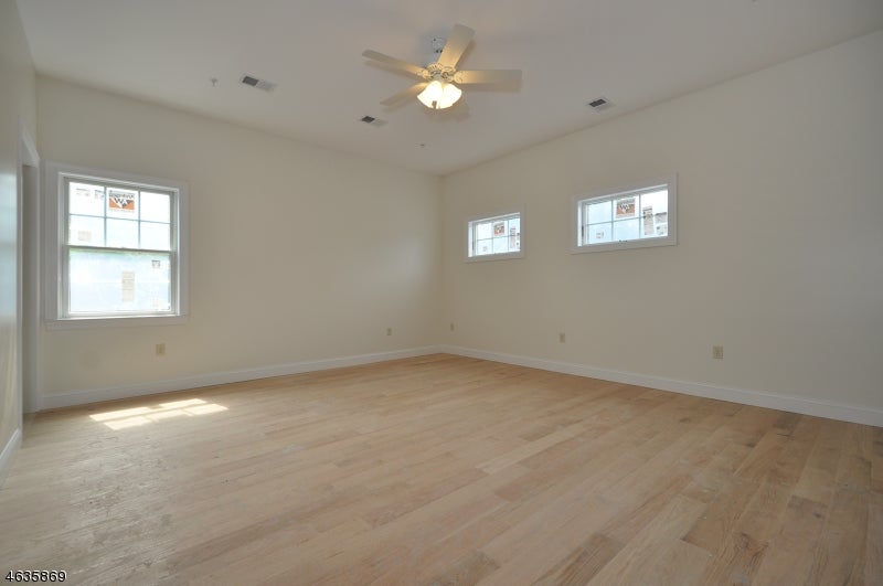 802 South Ave 3