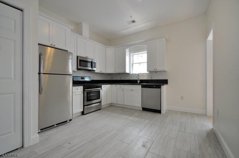 802 South Ave 3
