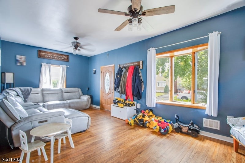 8 Pallant Ave