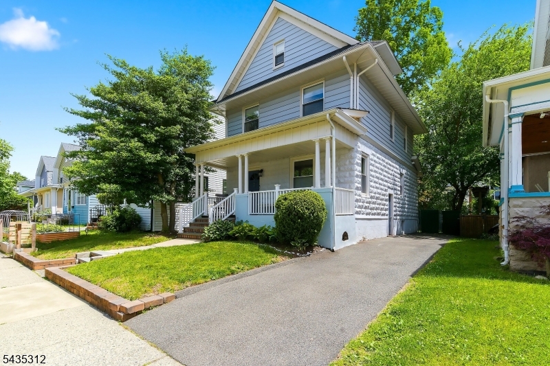 147 High St