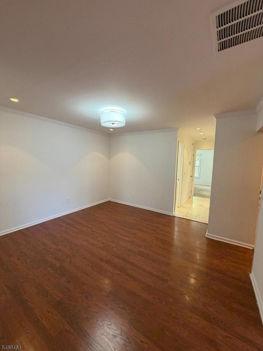 44 Jamestown Rd