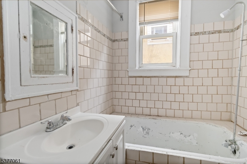 20 Monroe Pl