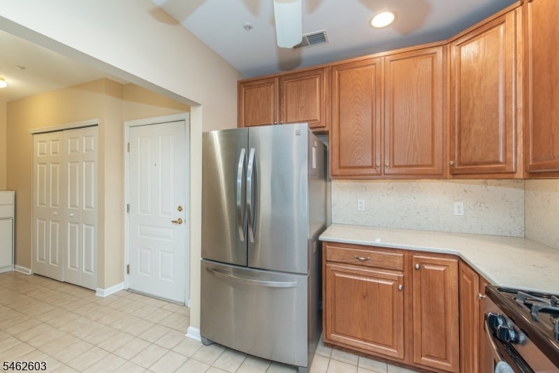 1115 HAMILTON DRIVE