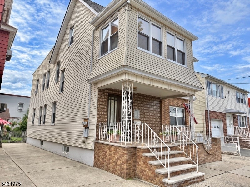 53 Garrison St