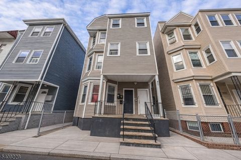 327 S 19Th St Newark City NJ 07103