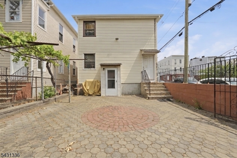 75 Geneva St