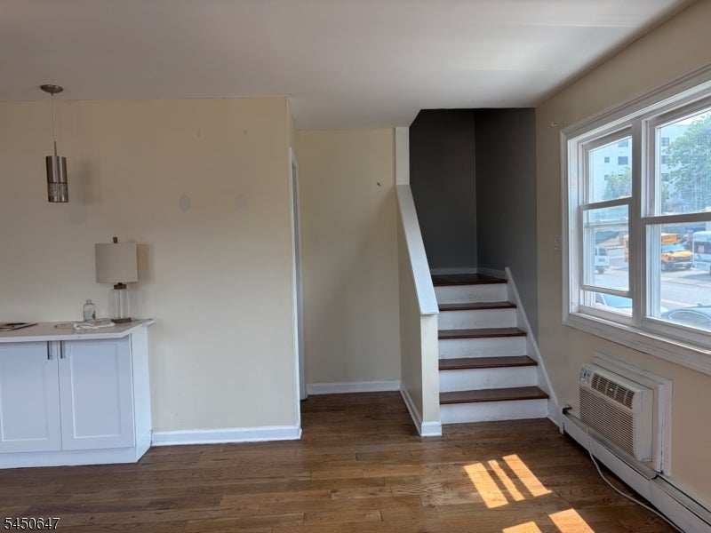 583 Main St