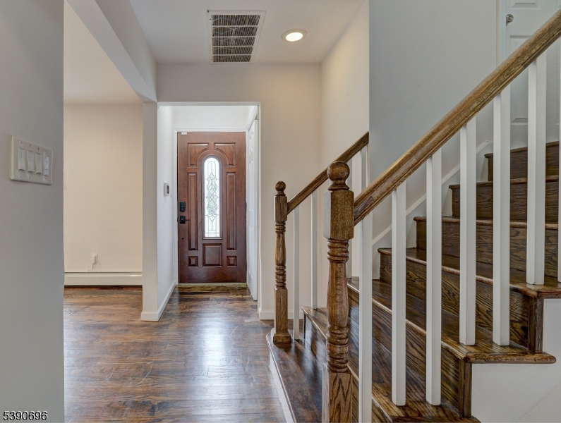 819 Ridgewood Rd
