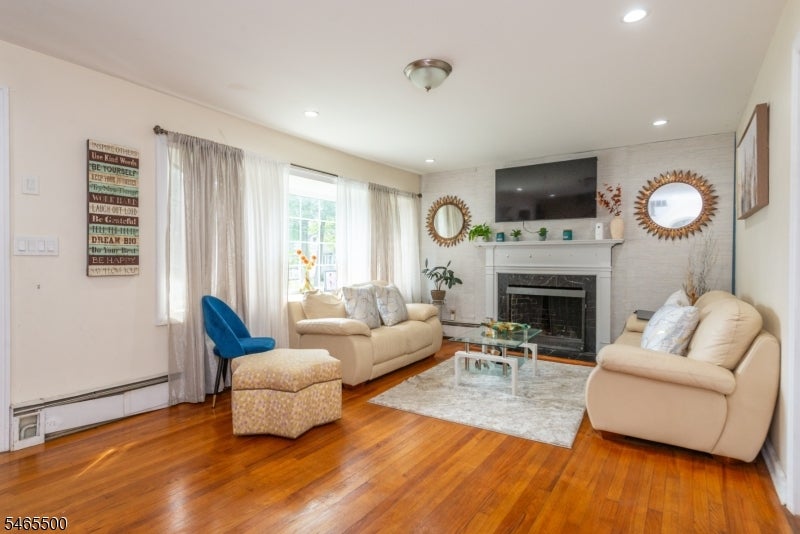 1 Alexander Ave