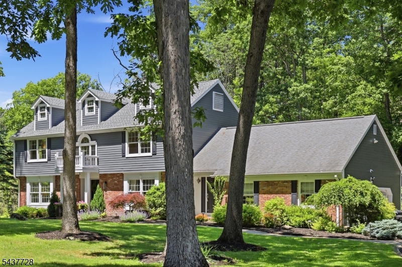 70 High Oaks Dr