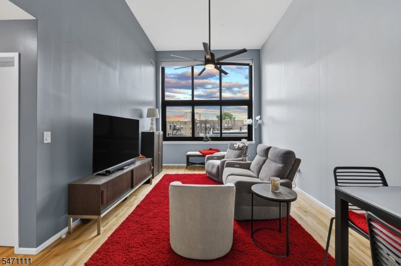 518-530 Gregory Ave 316