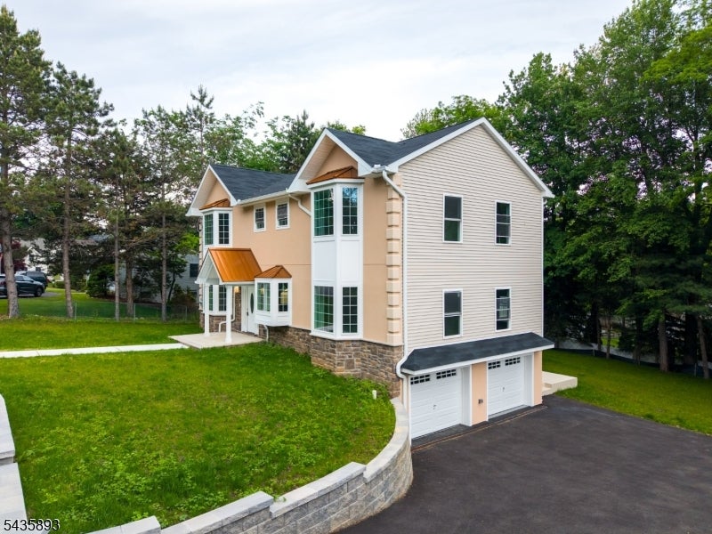 418 East Ave