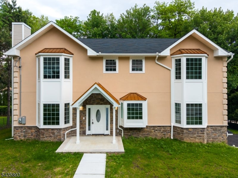 418 East Ave