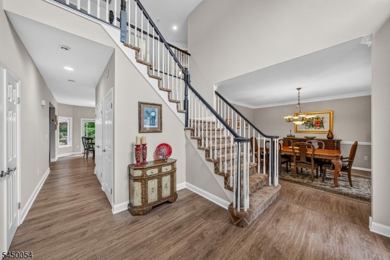 22 Jarombek Dr