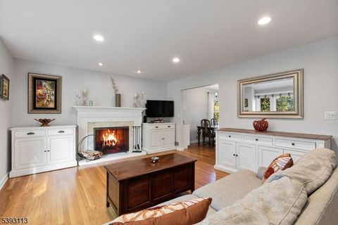 Photo of 11 Turtle Rd, Morris, NJ 07960 (MLS # 3995665)