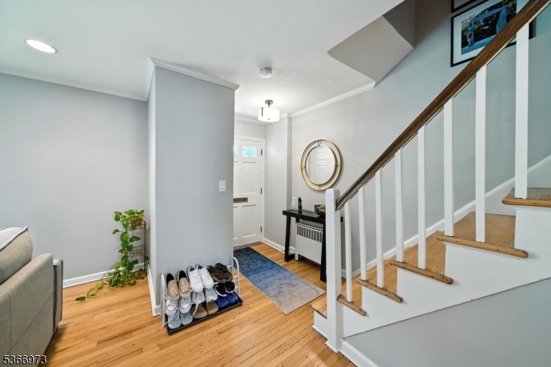 29 Troy Dr