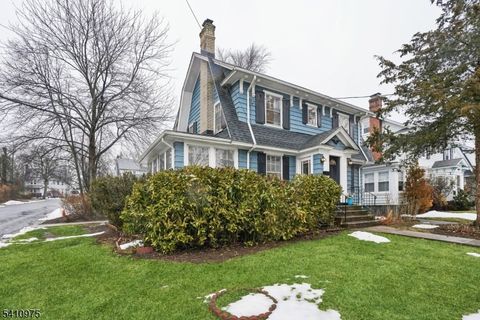 25 Burnett Ter Maplewood Twp. NJ 07040