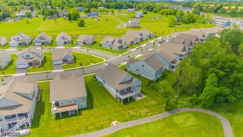124 Club House Dr